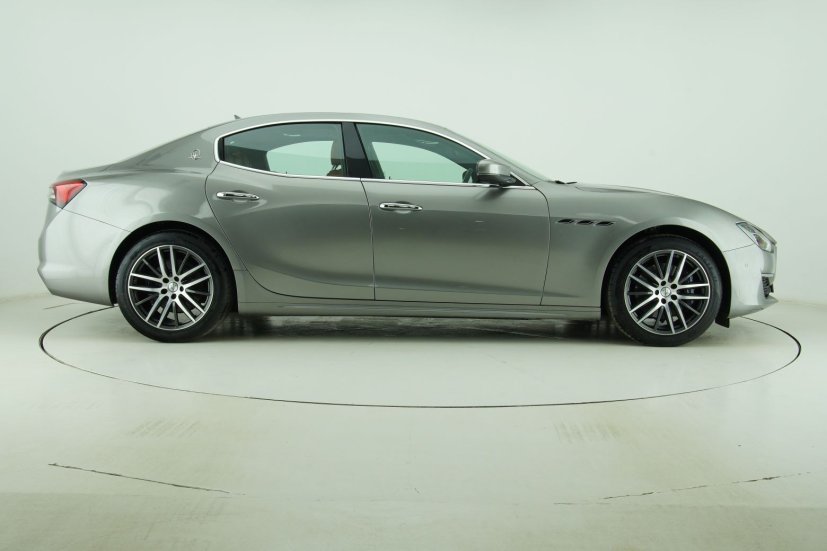 2021 Maserati Ghibli V6 350 Granlusso Al Zayani