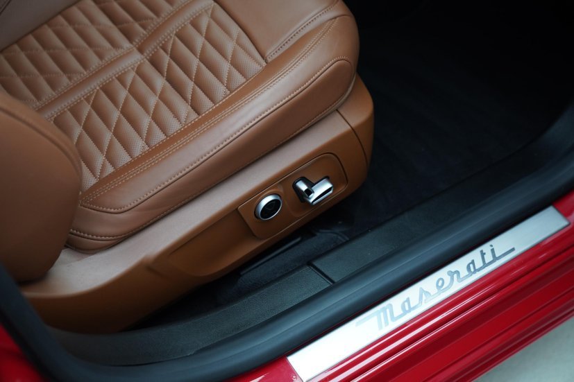 2021 Maserati Ghibli Tributo V6 430 Al Zayani