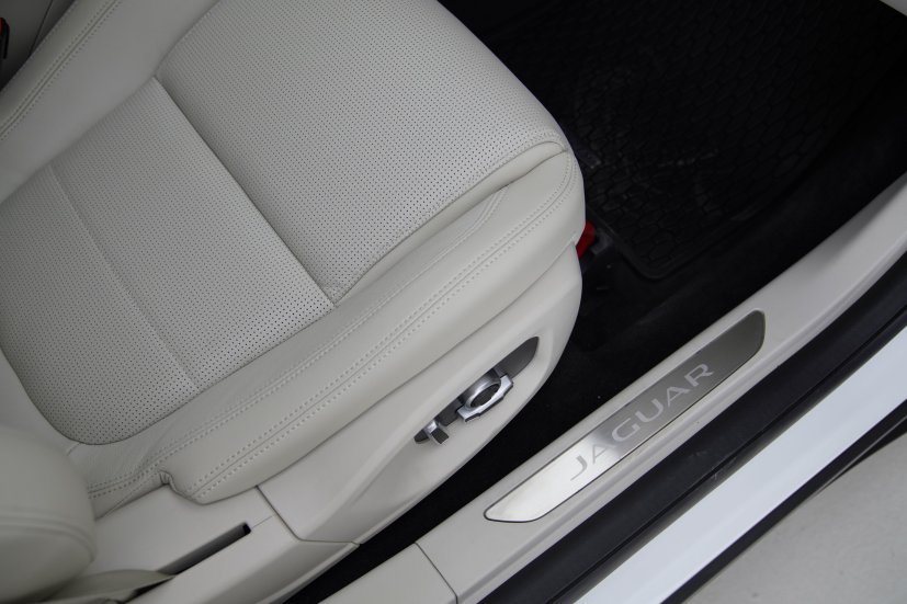 2021 Jaguar IPace EV S 400PS Al Zayani